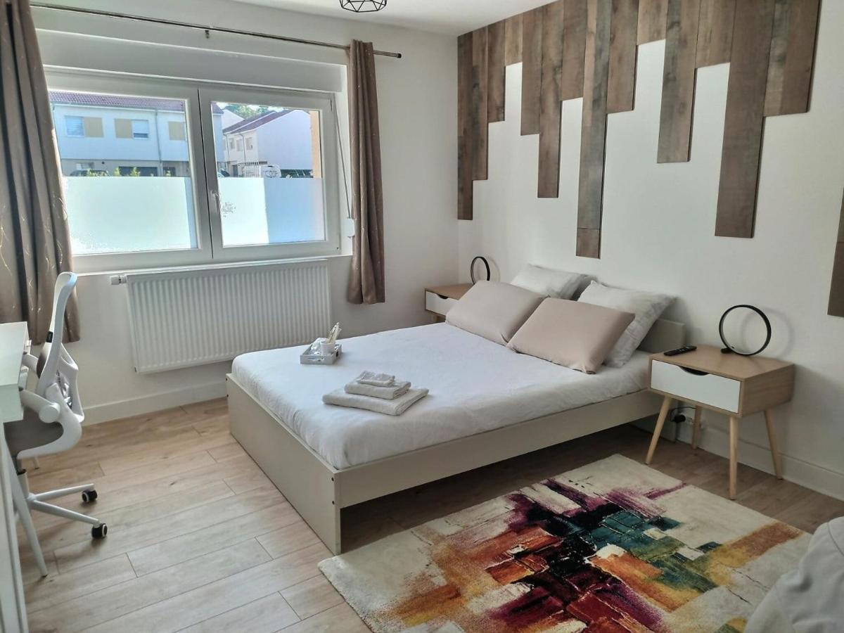Ch Privee 18M - Canape - Netflix - Appart 120M Woippy المظهر الخارجي الصورة